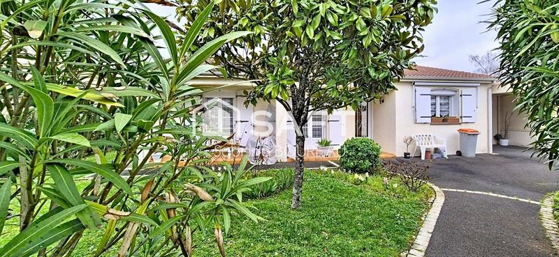 Maison - 100 m² - 4 pièces