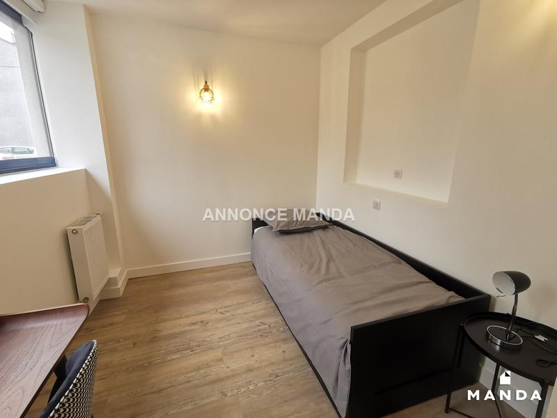 Chambre - 11 m² - 4 pièces