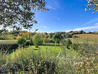 Villa - 210 m² - 8 pièces