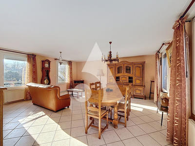 Maison - 191 m² - 7 pièces