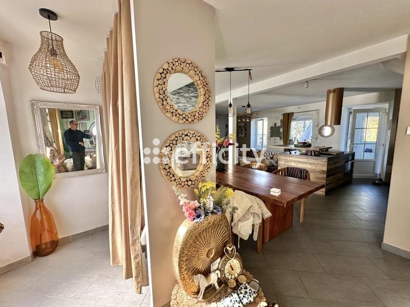 Maison - 127 m² - 5 pièces