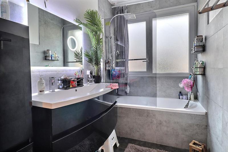 Appartement - 88 m² - 4 pièces