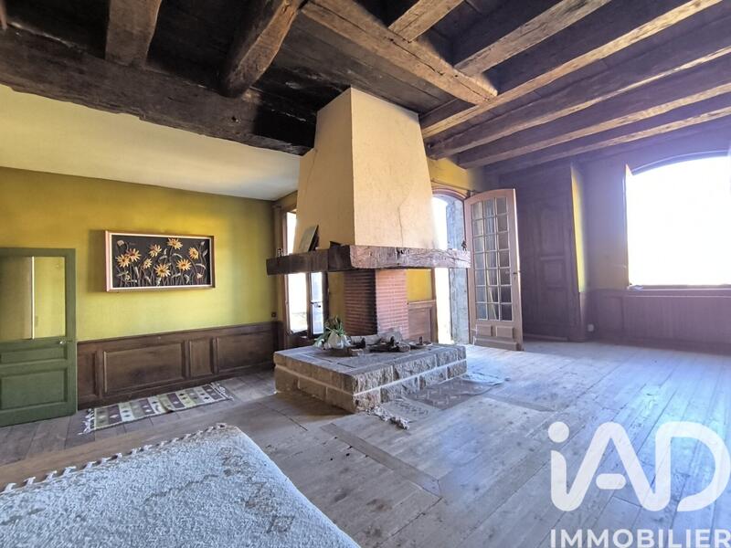 Maison - 265 m² - 10 pièces