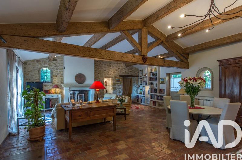 Maison - 402 m² - 12 pièces