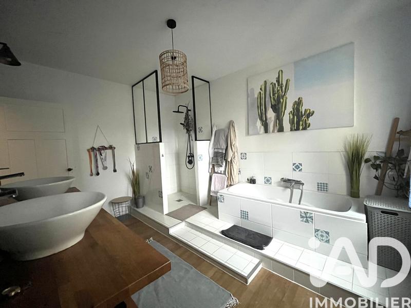 Maison - 105 m² - 4 pièces