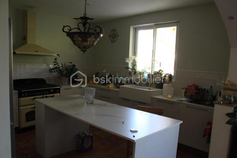 Maison - 350 m² - 15 pièces