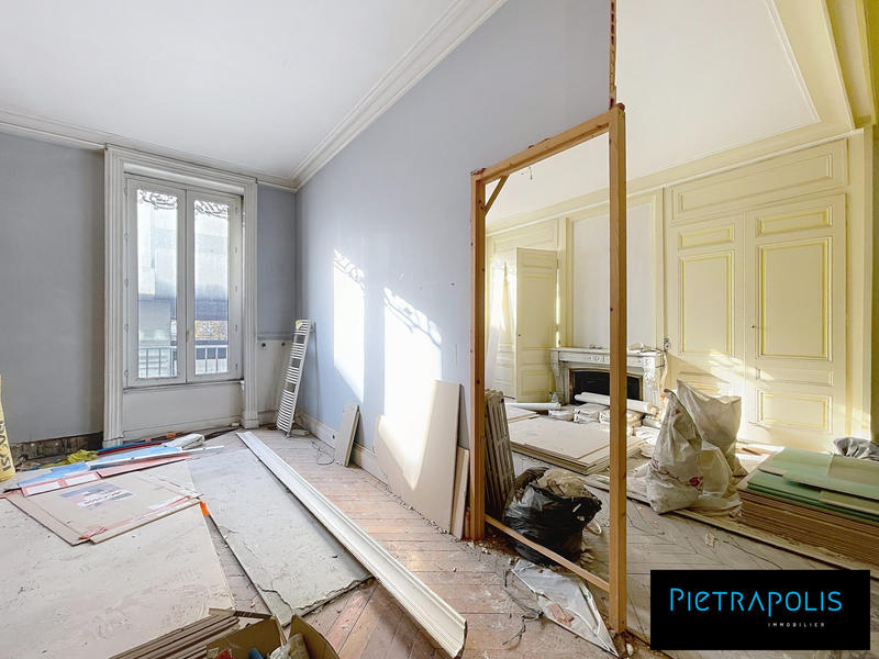 Appartement - 82 m² - 3 pièces