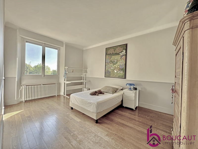 Maison - 177 m² - 7 pièces