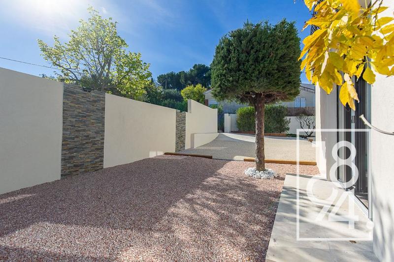 Villa - 190 m² - 6 pièces