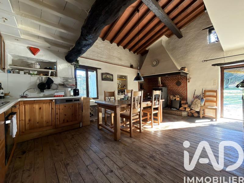 Maison - 180 m² - 5 pièces