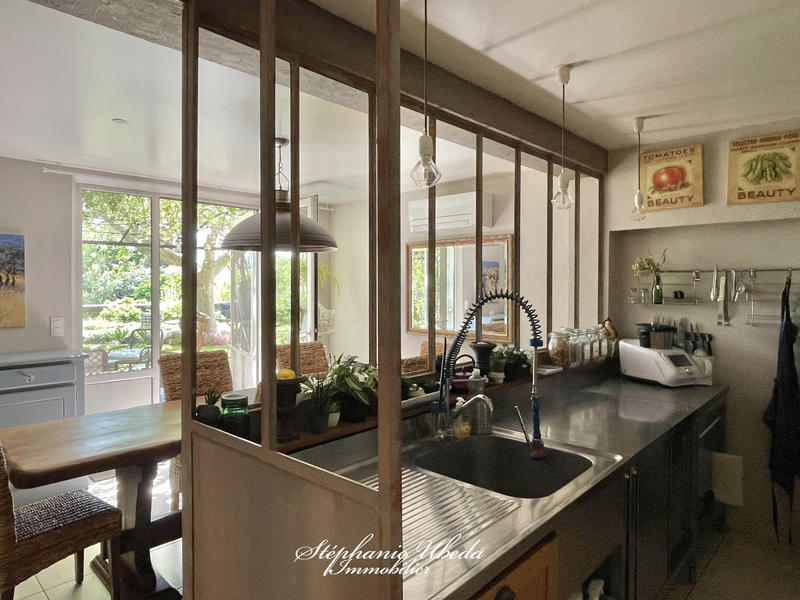 Mas - 250 m² - 7 pièces