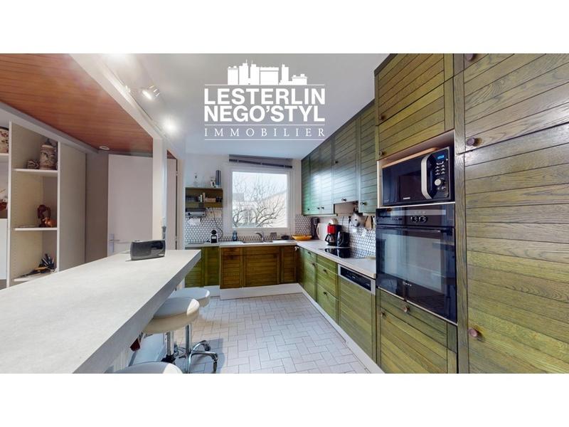 Maison - 190 m² - 6 pièces