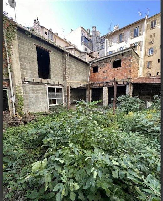 Appartement atelier - 330 m²