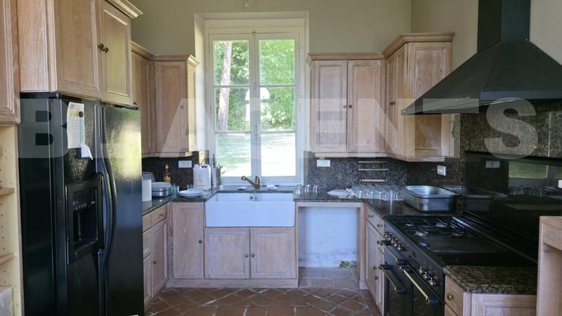 Château - 400 m² - 14 pièces