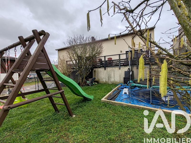 Maison - 203 m² - 8 pièces