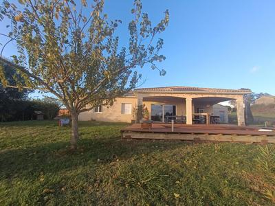 Maison - 140 m² - 5 pièces