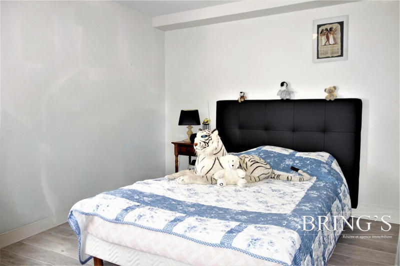 Maison - 188 m² - 8 pièces