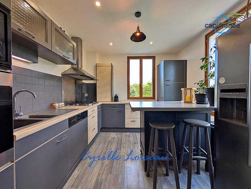 Maison - 172 m² - 12 pièces