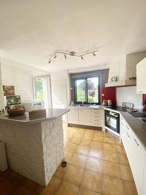 Villa - 210 m² - 8 pièces