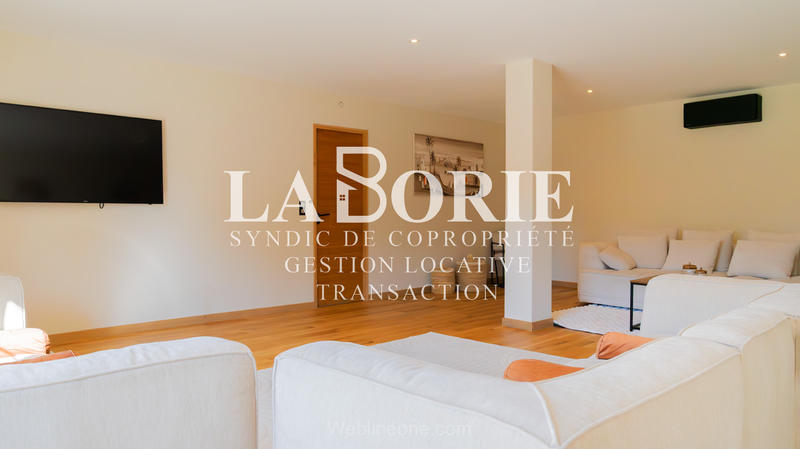 Mas - 270 m² - 6 pièces