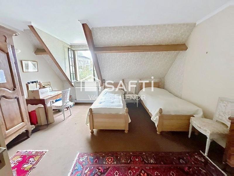 Maison - 179 m² - 8 pièces