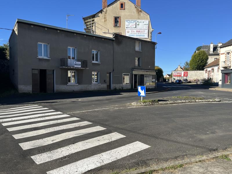 Maison - 127 m² - 9 pièces