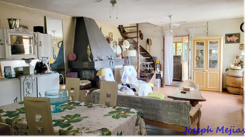 Propriété - 240 m² - 9 pièces