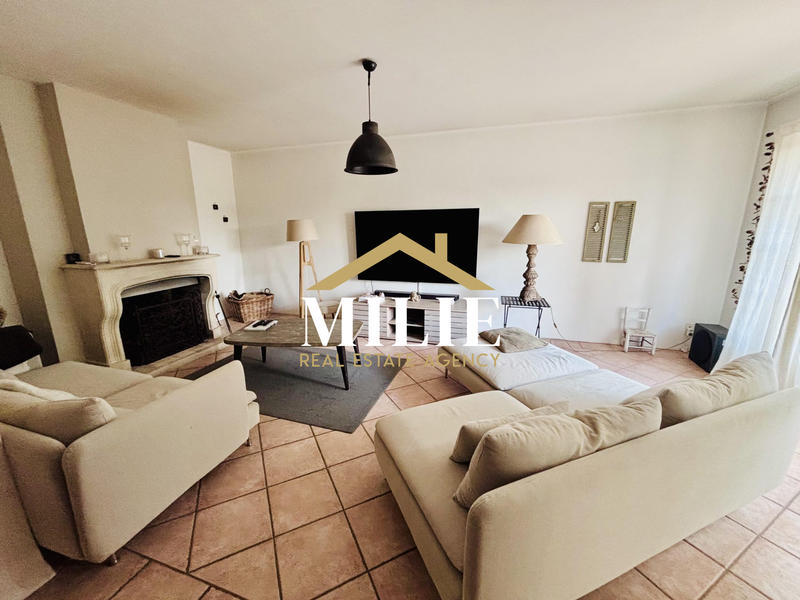 Maison ancienne - 196 m² - 5 pièces