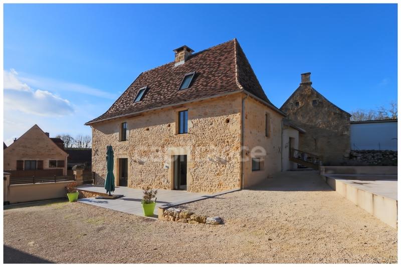Maison de village - 213 m² - 6 pièces