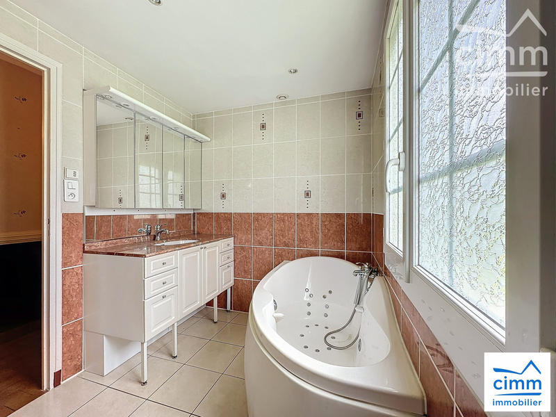 Maison - 119 m² - 6 pièces