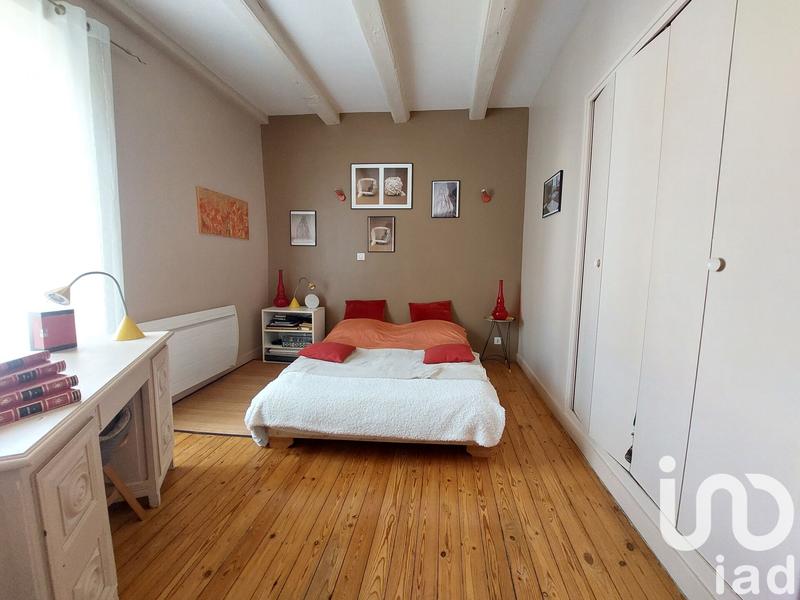 Maison - 238 m² - 9 pièces