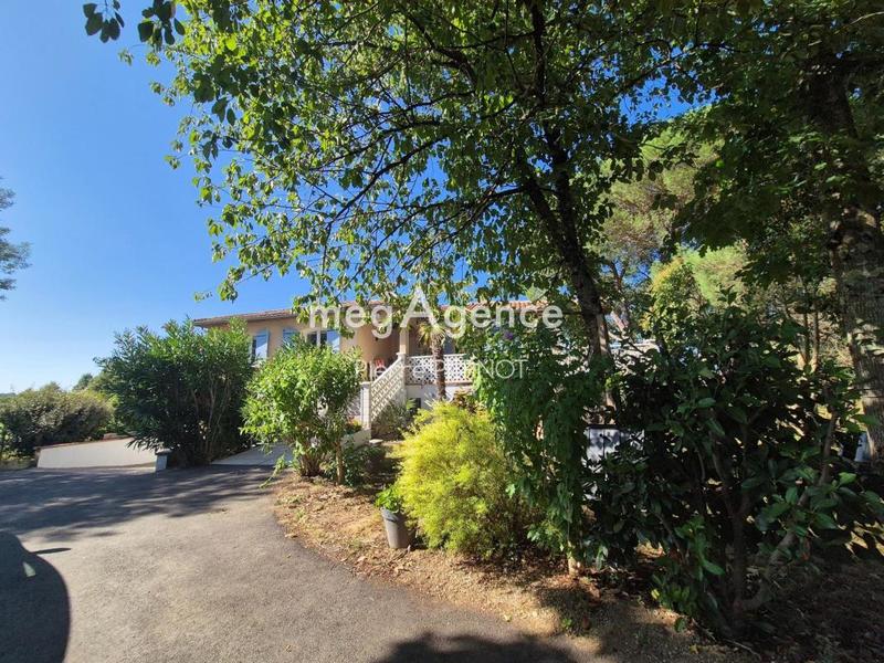 Maison traditionnelle - 134 m² - 5 pièces