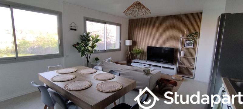 Chambre - 9 m² - 1 pièce