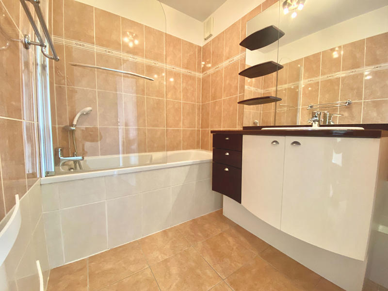 Appartement - 101 m² - 4 pièces