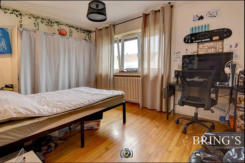 Maison - 100 m² - 6 pièces