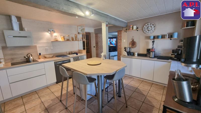 Corps de ferme - 223 m² - 5 pièces