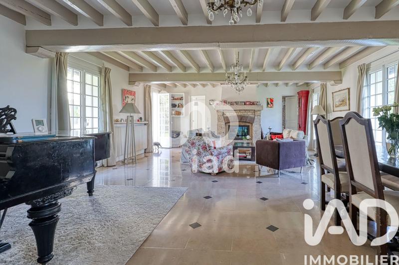 Maison - 232 m² - 7 pièces