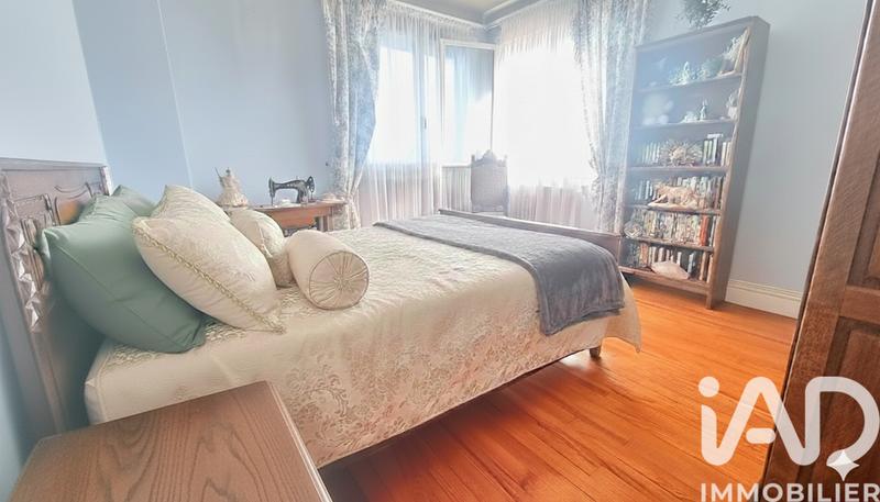 Maison de ville - 185 m² - 9 pièces