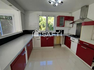 Maison - 84 m² - 5 pièces