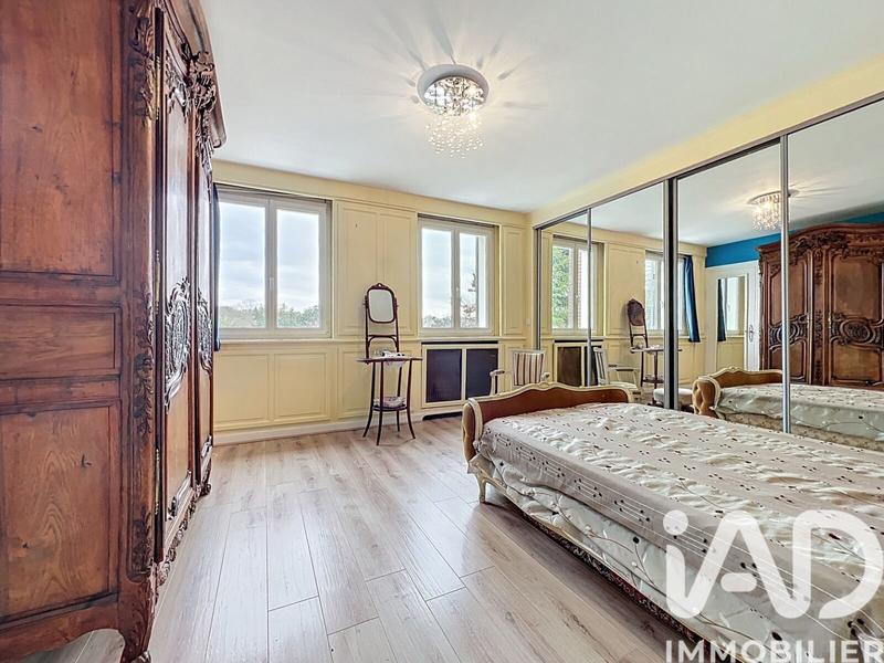 Maison - 400 m² - 10 pièces