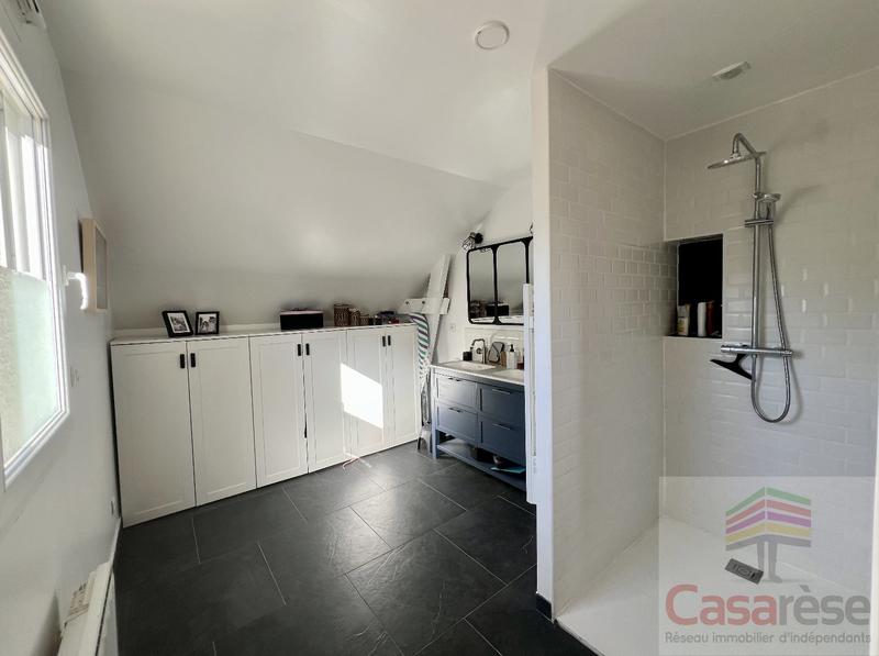 Maison - 143 m² - 5 pièces