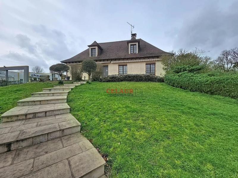 Maison - 186 m² - 7 pièces