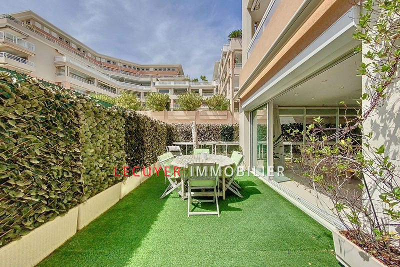 Appartement - 143 m² - 4 pièces