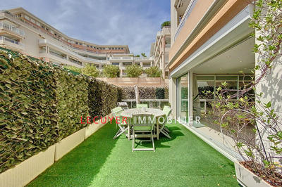 Appartement - 143 m² - 4 pièces