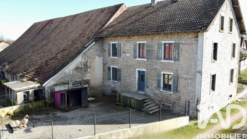 Maison - 210 m² - 6 pièces