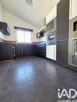 Maison - 111 m² - 4 pièces