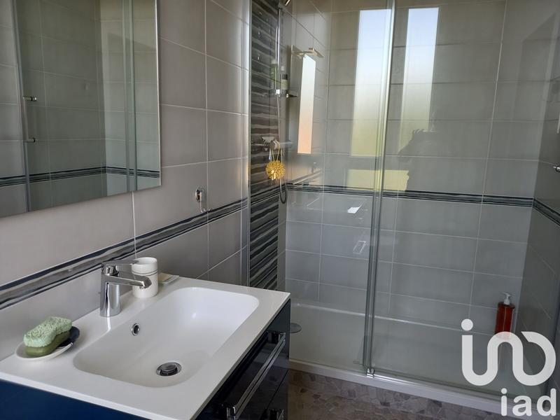 Maison - 230 m² - 9 pièces