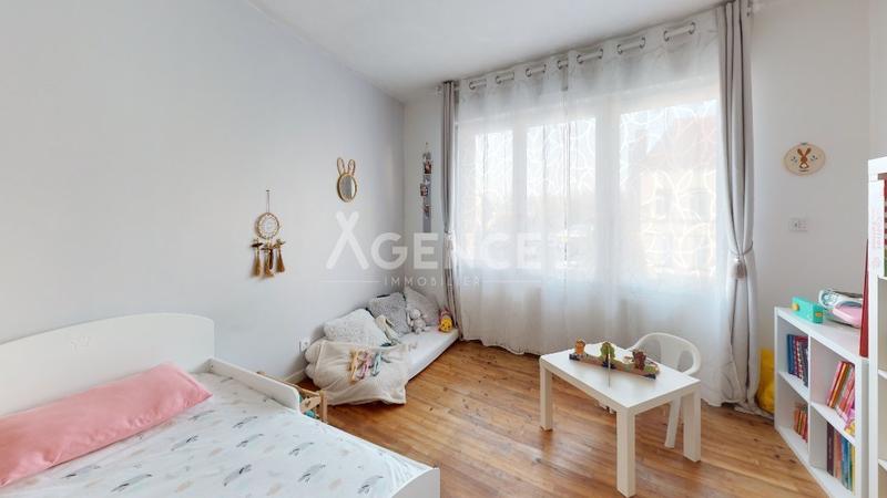 Maison - 102 m² - 4 pièces