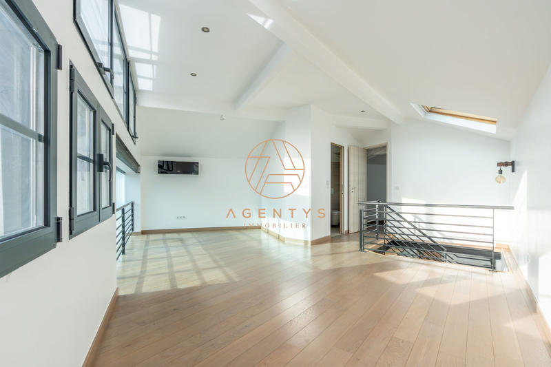 Maison - 104 m² - 3 pièces