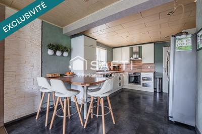 Maison - 221 m² - 5 pièces